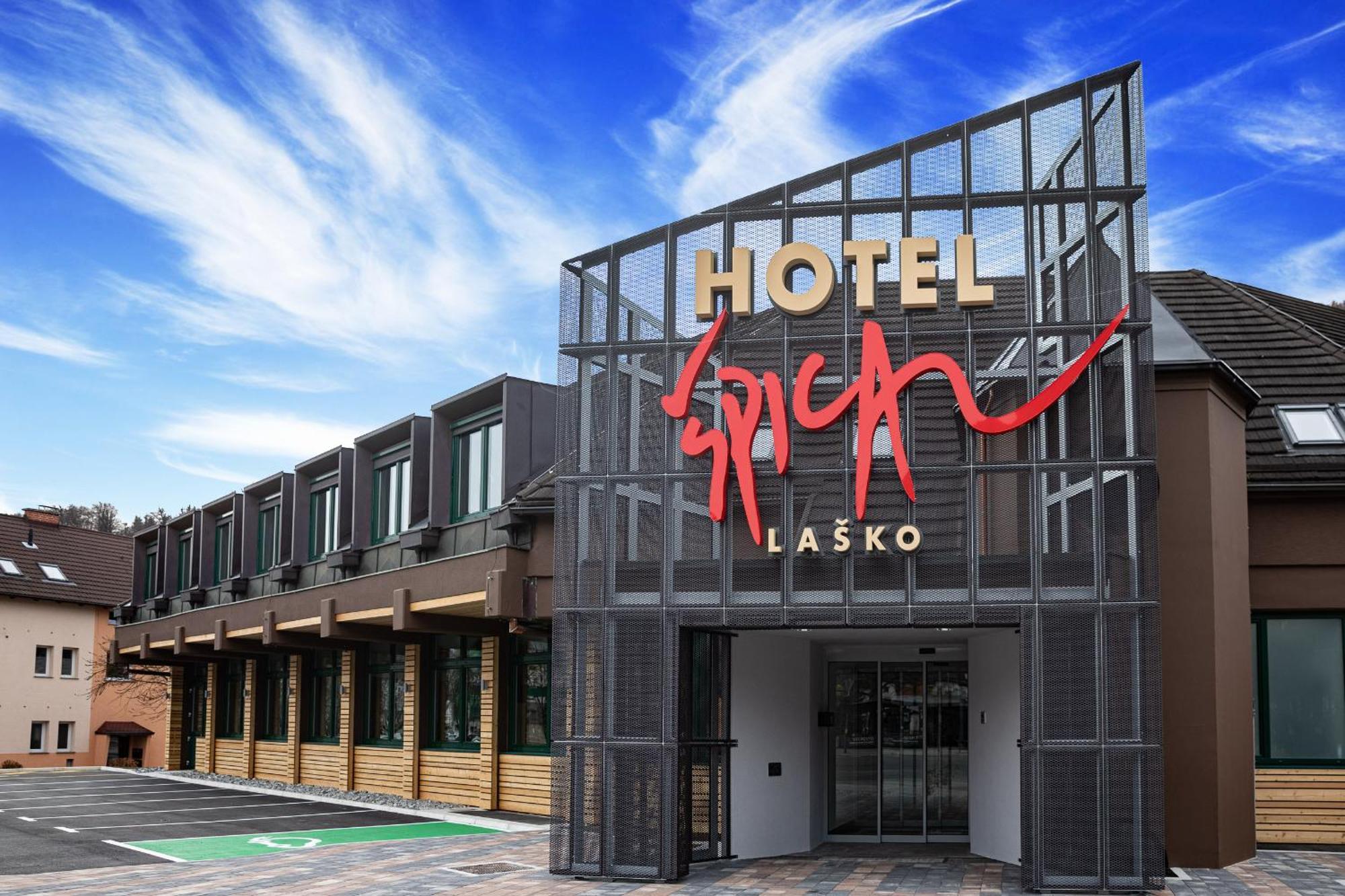 Hotel Spica Lasko ภายนอก รูปภาพ